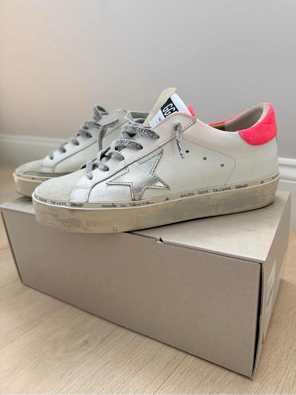 Golden Goose White Leather Super-Star Sneakers with Pink Heel - Picture 3 of 9